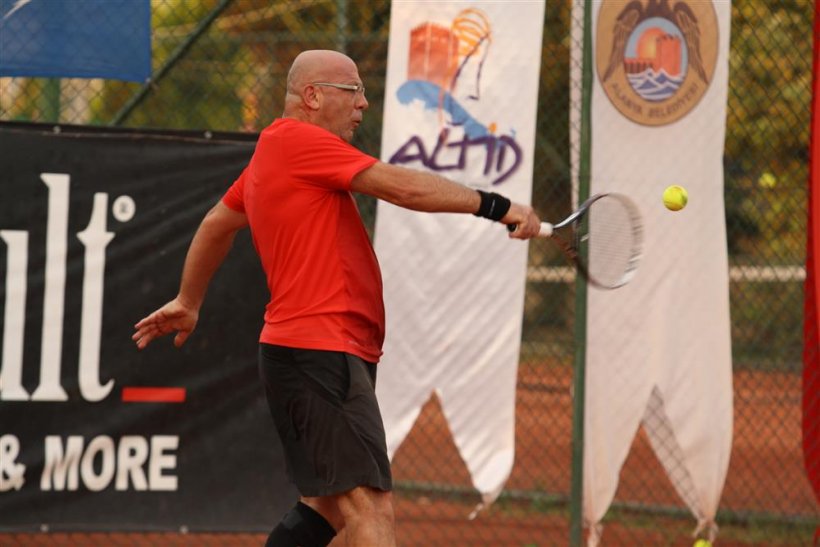 Eğitimciler Tenis Turnuvası sone erdi: Dereceye giren isimler