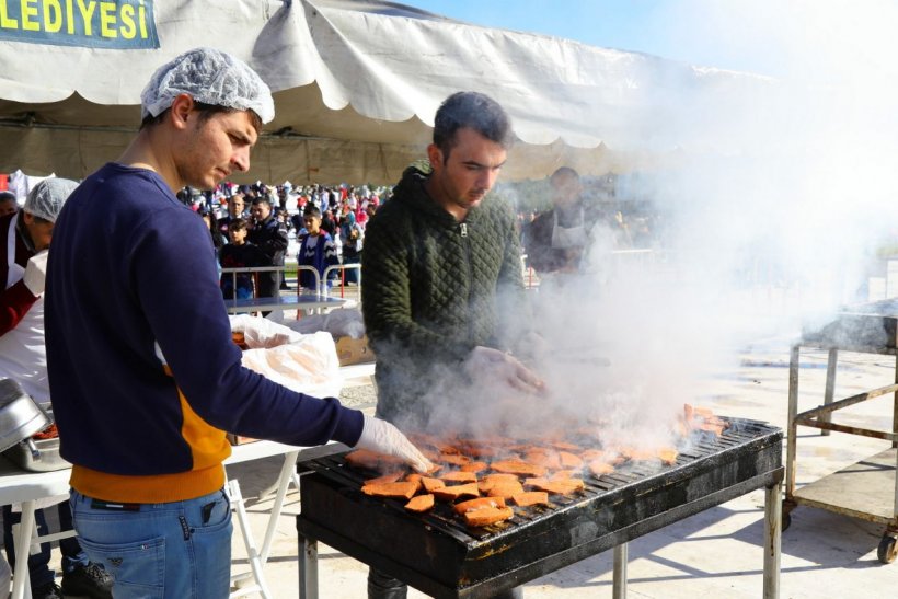 Manavgat Belediyesi ikinci kez çocuklara kar keyfini yaşattı