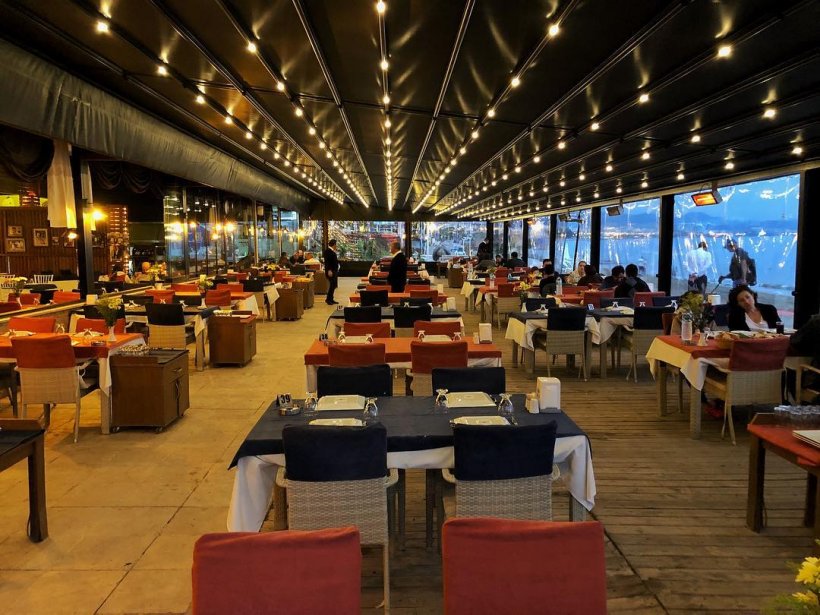 Öztürk Kolcuoğlu Restoran yaralarını sardı