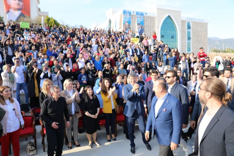 ALKÜ Kampüsünde Bakan Çavuşoğlu, Yücel ve Diriliş Ertuğrul şovu