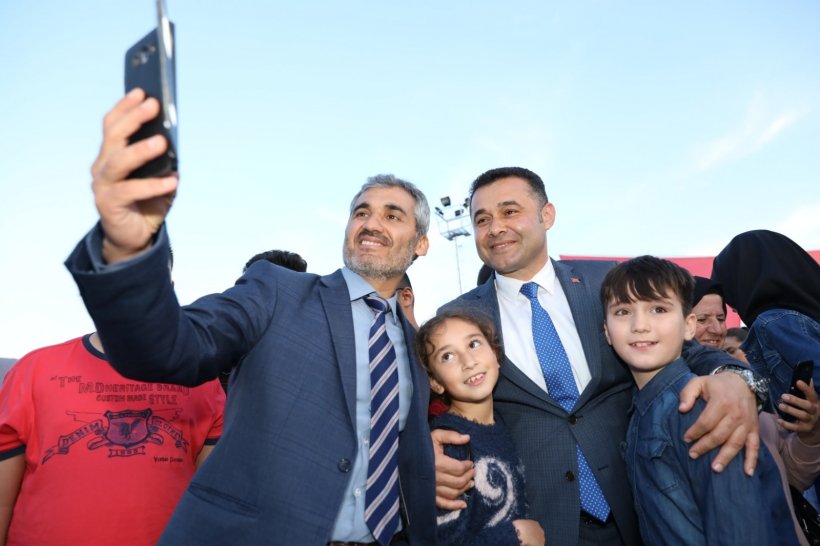 ALKÜ Kampüsünde Bakan Çavuşoğlu, Yücel ve Diriliş Ertuğrul şovu
