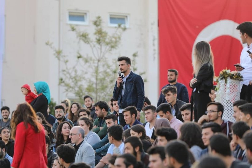 ALKÜ Kampüsünde Bakan Çavuşoğlu, Yücel ve Diriliş Ertuğrul şovu