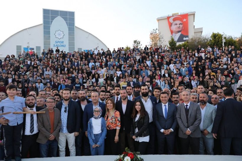 ALKÜ Kampüsünde Bakan Çavuşoğlu, Yücel ve Diriliş Ertuğrul şovu