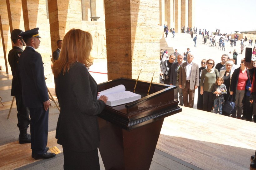 ADD Alanya Anıtkabir'de: Türk Milleti bütün güçlükleri yenmiştir ve yenecektir