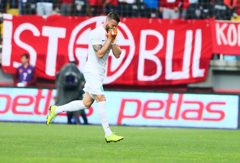 Antalyaspor'un golü Josef Sural'a yazıldı: İşte Duygulandıran Anlar