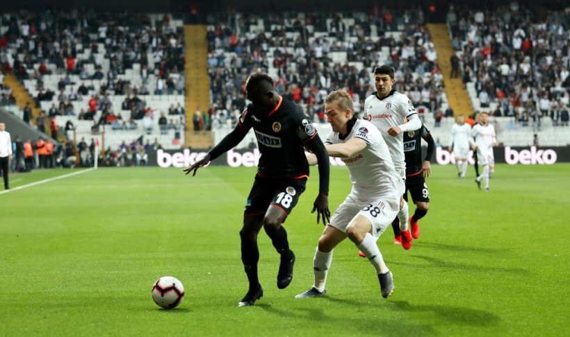 Beşiktaş Alanyaspor 1-1 İlk Yarı Sonucu