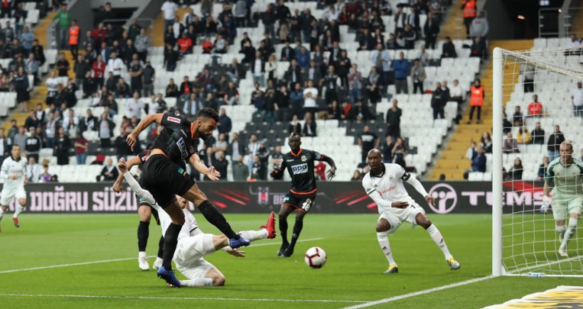 Beşiktaş Alanyaspor 1-1 İlk Yarı Sonucu