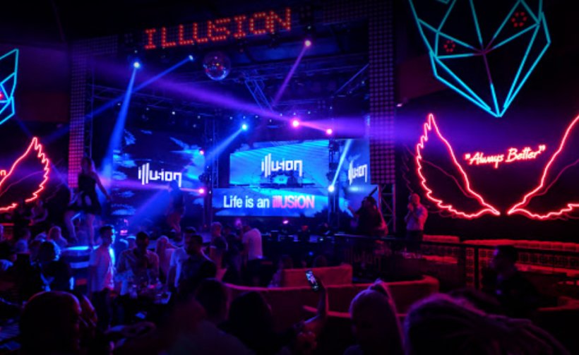 Illusion Event Hall'da bugün Demet Akalın gecesi