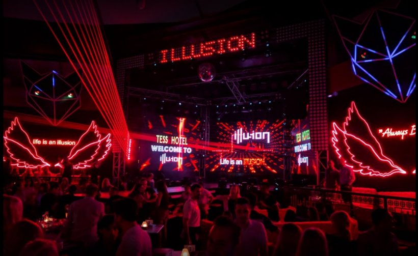 Illusion Event Hall'da bugün Demet Akalın gecesi