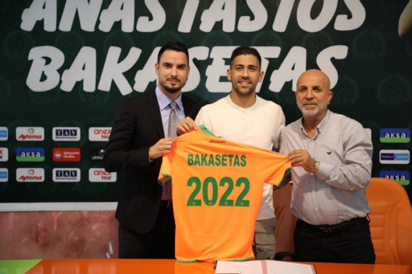 Alanyaspor Bakasetas'ı renklerine bağladı