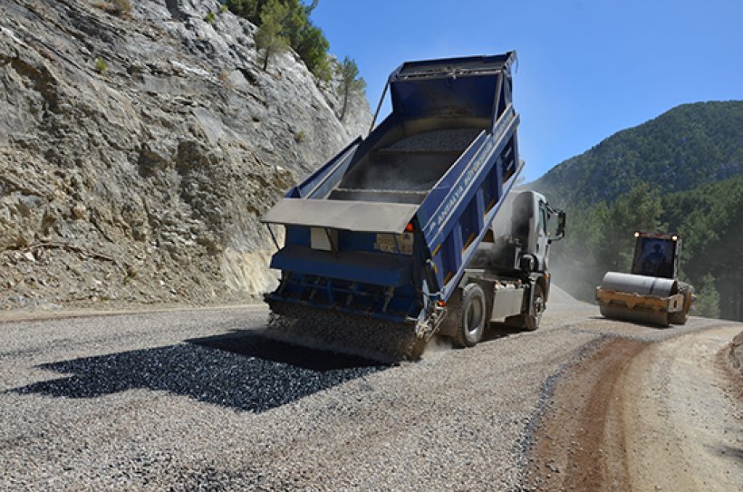 Büyükşehir Alanya Yaylakonak yolu asfaltlıyor