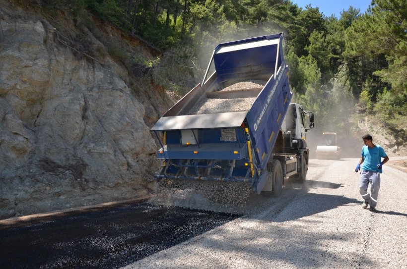 Büyükşehir Alanya Yaylakonak yolu asfaltlıyor