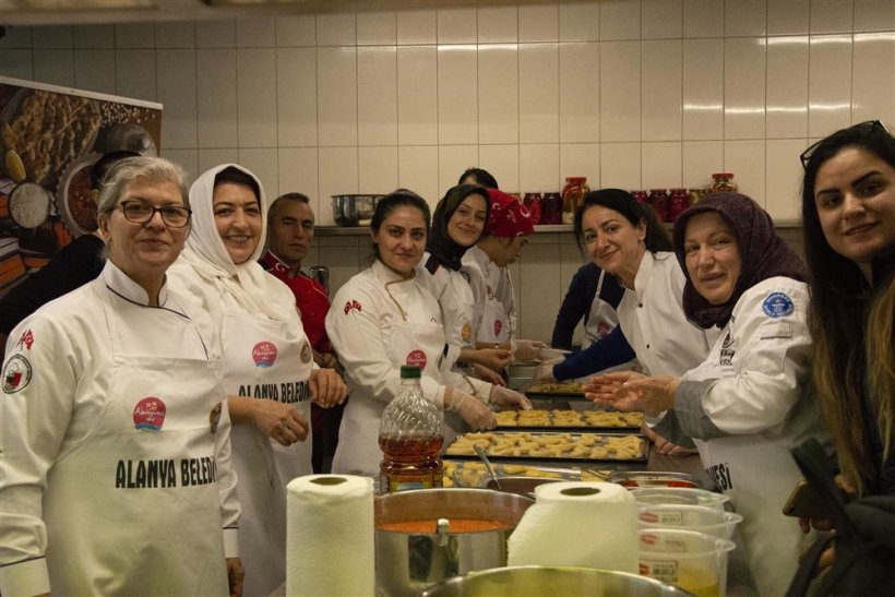 Yöresel Yemek Atölyesi'nden otel şeflerine Alanya mutfağı eğitimi