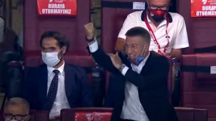 Trabzonspor Başkanı Ağaoğlu'ndan tepki çeken hareket