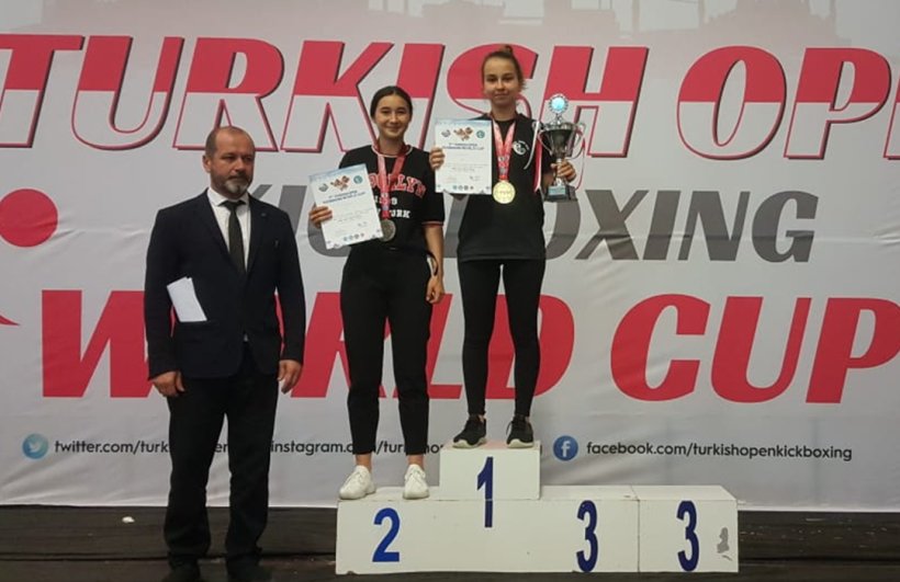 Gurur: Alanyalı genç Azra Dünya Şampiyonu oldu