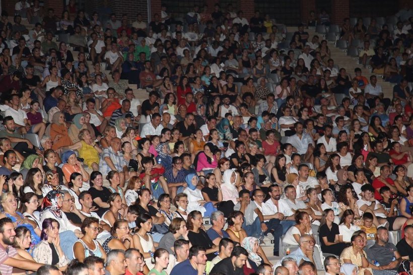 Karanti Aşıkları'na yoğun ilgi