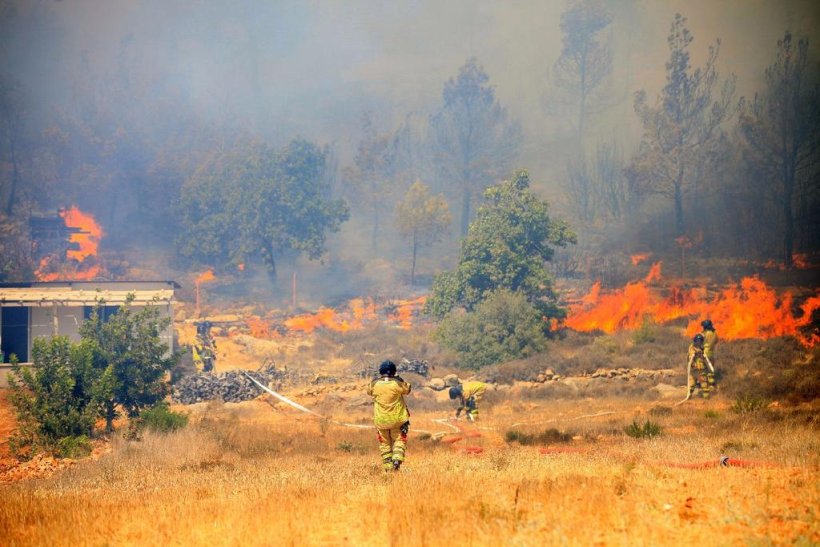 Mersin Yangını Söndürülemiyor! Alevler Silifke'ye sıçradı evler tahliye ediliyor