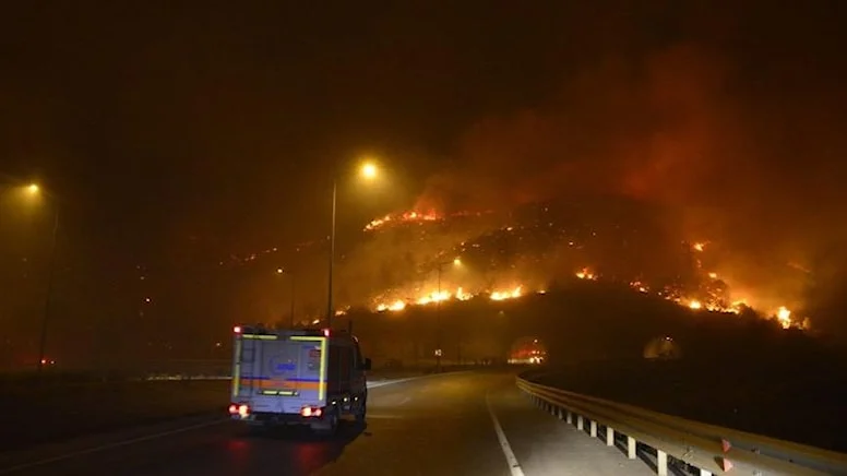 Mersin Yangını Söndürülemiyor! Alevler Silifke'ye sıçradı evler tahliye ediliyor