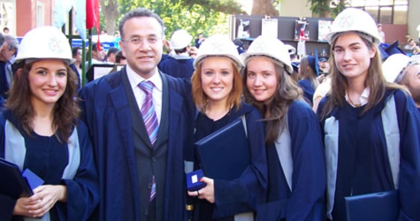 Alanya HEP Üniversitesi Rektörlüğüne Prof. Dr. Mesut Güner atandı