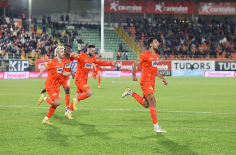 Sahadan sildik: Alanyaspor 5- 0 Trabzonspor