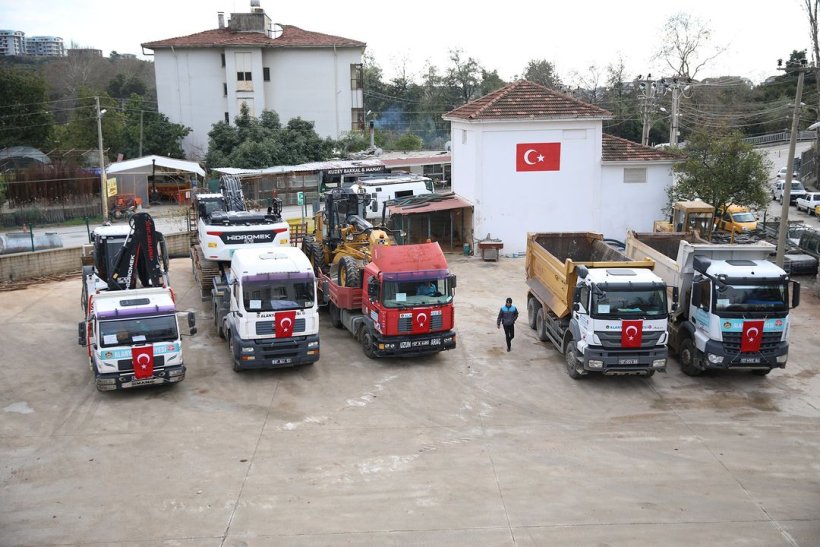 Alanya Belediyesi yardım konvoyu deprem b&ouml;lgesine doğru yola &ccedil;ıktı