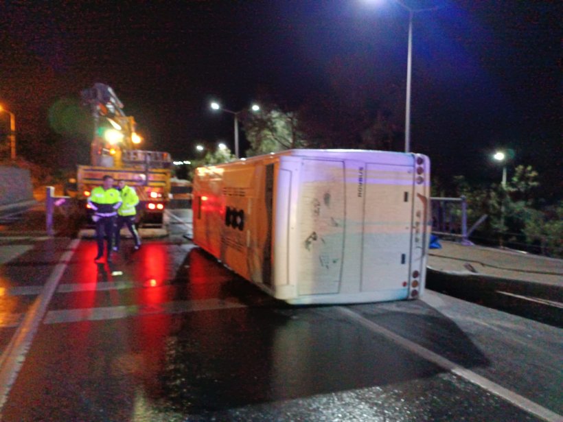 Son dakika: Kestelspor otobüsü kaza yaptı: Çok sayıda yaralı var