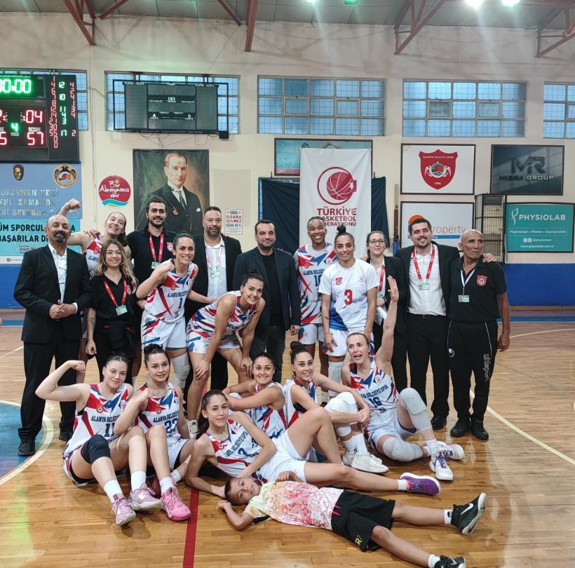 Alanya Belediyespor Kadın Basketbol Takımı finalde