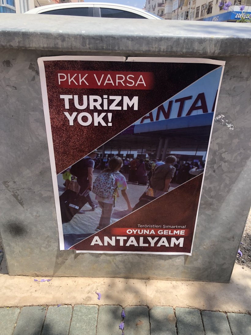 Alanya'da o afişlere tepki yağdı: Çirkin Provokasyon