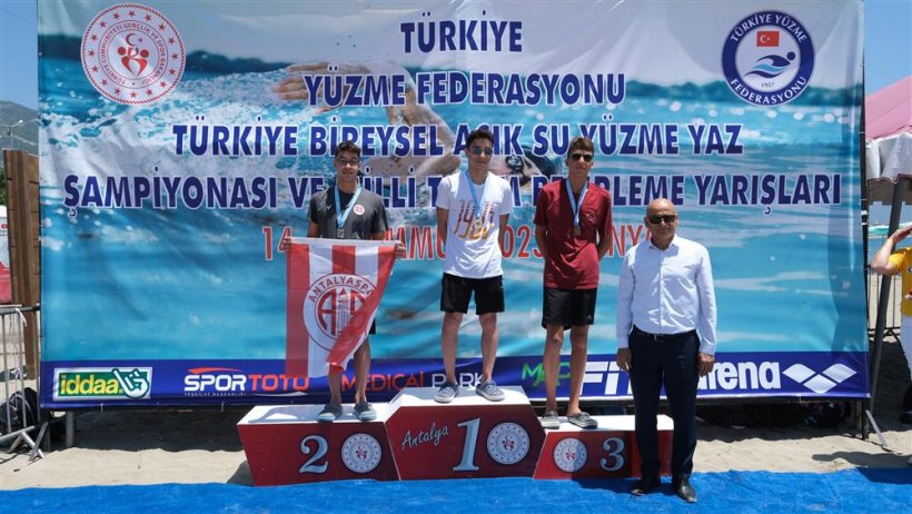 Alanya'da Açık Su Yüzme Milli Takım Seçmeleri ve Türkiye Şampiyonası yapıldı