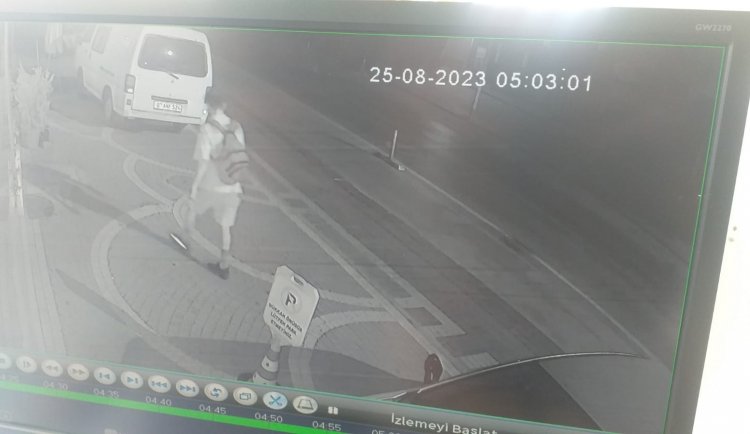 Hırsız güvenlik kamerasına yakalandı