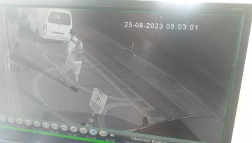 Hırsız güvenlik kamerasına yakalandı