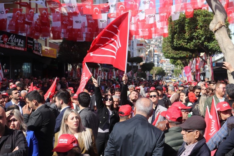 CHP Adayı Özçelik Manifesto açıkladı: Birleş Alanya