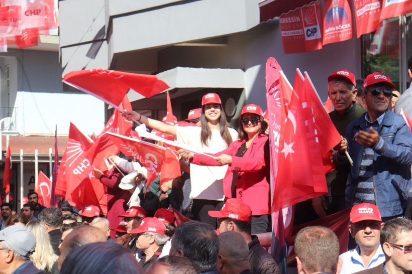 CHP Adayı Özçelik Manifesto açıkladı: Birleş Alanya