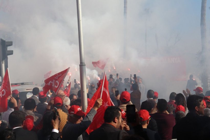 CHP Adayı Özçelik Manifesto açıkladı: Birleş Alanya