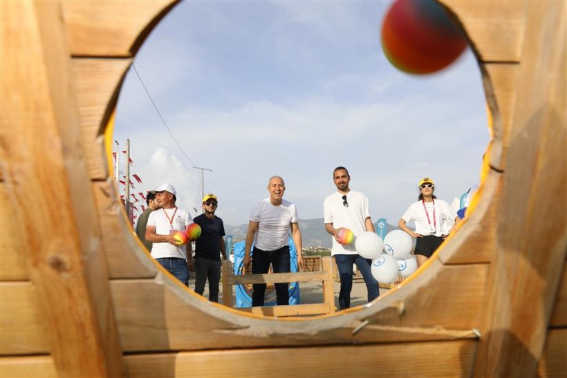 Alanya bugün çocuk oldu, Baharın tüm renkleriyle coştu