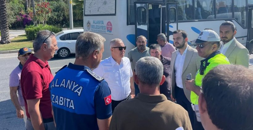 Alanya Belediye personel aracı kaza yaptı: 6 yaralı