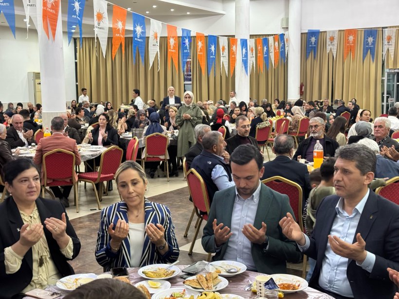 AK Parti Gönül Sofrası iftar programında buluştu