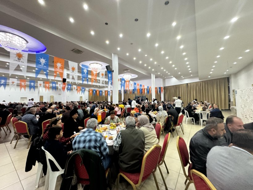 AK Parti Gönül Sofrası iftar programında buluştu