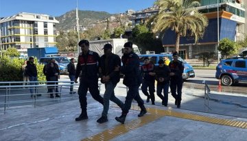 Alanya'da tefeci operasyonun Baba ve oğlu tutuklandı