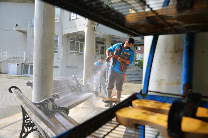 Alanya Belediyesi şehir genelinde bayram temizliği yaptı