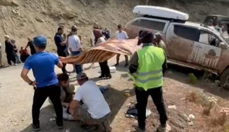 Alanya'da bir araç uçurma yuvarlandı: Anne ve oğlu yaralı