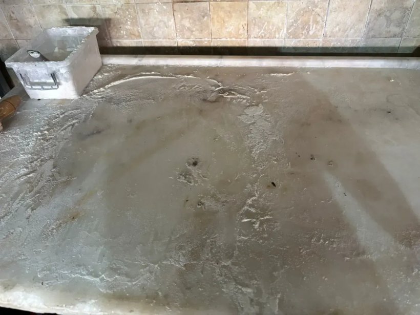 Mühürlenen restorandan iğrenç görüntüler