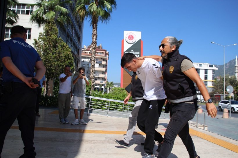 Alanya'da arkadaşını başından vurarak öldürmüştü: O zanlı yakalandı
