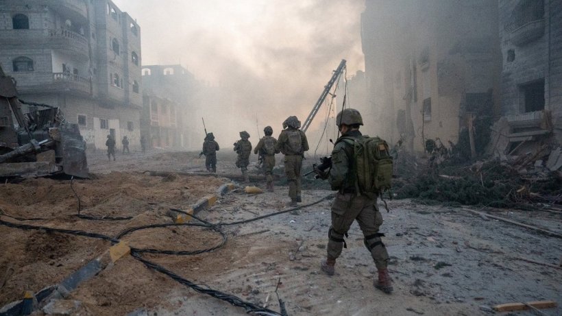 İsrail Gazze'ye girdi: Tanklar ilerliyor