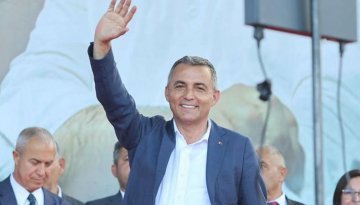 Manavgat Belediye Başkanı Niyazi Nefi Kara, CHP’den istifa etti