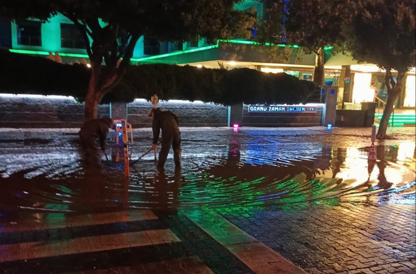 Olumsuz hava koşullarına karşı yoğun mesai