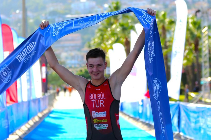 Alanya'da 34. Triatlon, Halk Triatlonu ile start aldı