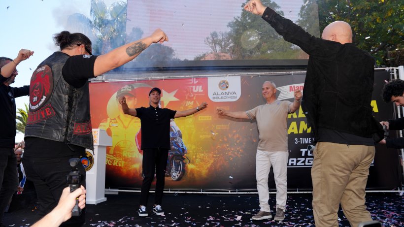 Toprak Alanya'da: İsmi bir caddeye verilecek