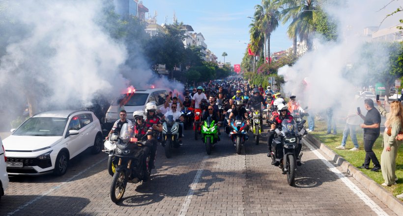 Toprak Alanya'da: İsmi bir caddeye verilecek