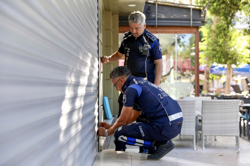 Çürümüş yumurta rezaleti: Belediye iki zincir marketi mühürledi